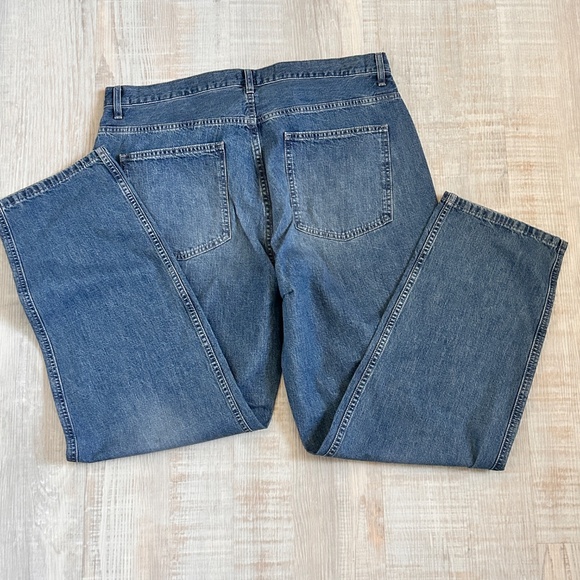 NWT Uniqlo Wide Fit Jeans 38 X 31 Men's All season tapered legs - Picture 6 of 7